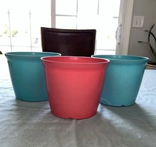 Set three plastic for sale  Powder Springs