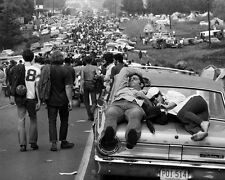 Road woodstock crowds for sale  UK
