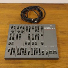 Roland 800 5 d'occasion  Expédié en France
