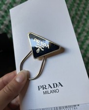 Portachiavi prada milano usato  Padova