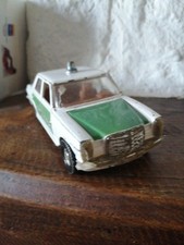 Ancienne mercedes 240d d'occasion  Pont-l'Abbé-d'Arnoult