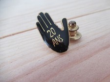 touche pas a mon pote s.o.s racisme 20 eme anniversaire vintage pin's comprar usado  Enviando para Brazil