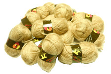 14 yarn knitting skeins for sale 14 yarn knitting skeins for sale Schenectady