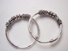 Brincos Pequenos Bali Hoop 925 Prata Esterlina com 5 Acentos Decorativos 17 mm, usado comprar usado  Enviando para Brazil