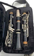Usado, Clarinete Selmer Bundy preto ressonite prata chave vento instrumento musical comprar usado Usado, Clarinete Selmer Bundy preto ressonite prata chave vento instrumento musical comprar usado  Enviando para Brazil