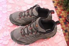 Scarpe trekking merrel usato  Milano