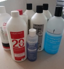 Lote de 8 produtos de estilista de salão de beleza desenvolvedor... vermelho... Wella... Matrix 32 oz comprar usado  Enviando para Brazil
