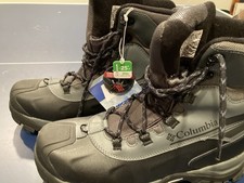 Columbia men snow for sale  Eau Claire