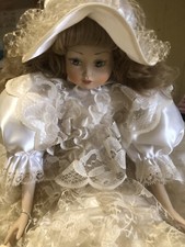Bambola sposa porcellana usato  Ancona