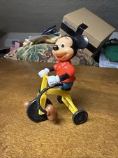 1977 Vintage Disney Mickey Mouse em Triciclo Bicicleta PERNAS PERNEIRAS Gabrie Brinquedos em Movimento comprar usado 1977 Vintage Disney Mickey Mouse em Triciclo Bicicleta PERNAS PERNEIRAS Gabrie Brinquedos em Movimento comprar usado  Enviando para Brazil