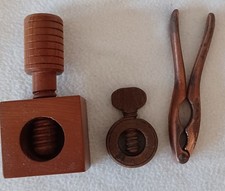 Vintage nutcrackers one for sale Vintage nutcrackers one for sale  NEWBURY