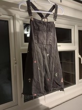 Embroidered flowers skirt for sale Embroidered flowers skirt for sale  TONBRIDGE