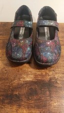 Loretta ladys shoes for sale  NEWCASTLE