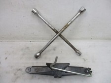Bordwerkzeug wagenheber radmut gebraucht kaufen  Bad Nauheim