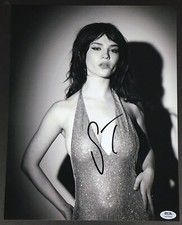 Sophie thatcher signed for sale  Vancouver