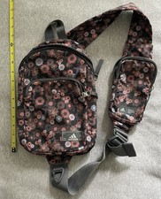 Mochila pequena Adidas Essentials 2 estilingues floral ajustável tiracolo comprar usado  Enviando para Brazil