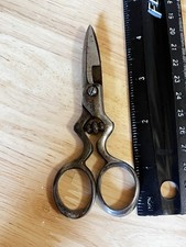 Tesoura de costura antiga com furo de botão / Brighton comprar usado  Enviando para Brazil