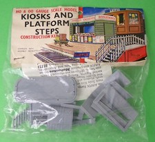 Airfix kiosks platform for sale  SAXMUNDHAM