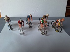 Lot cyclistes plastique d'occasion  Beaumont-de-Lomagne