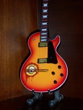 Guitarra em miniatura para GUNS N ROSES SLASH GIFT memorabilia ARTE DE SUPORTE GRÁTIS comprar usado  Enviando para Brazil