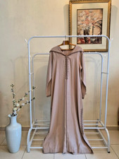 Robe longue capuche d'occasion  Expédié en Belgium