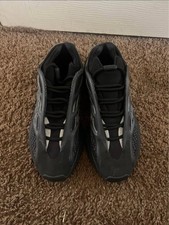 Adidas Yeezy 700 V3 brilho escuro tamanho 10.5, usado comprar usado  Enviando para Brazil