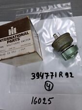 Tractor parts 394771r92 d'occasion  Expédié en Belgium