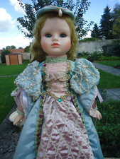Poupee mundia porcelaine d'occasion  Flixecourt