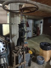 Antico trapano colonna usato  Camburzano
