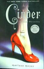Cinder meyer marissa usato  Italia