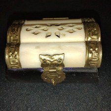 Vintage trinket box for sale  Lafayette