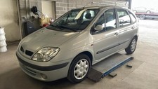 Verin coffre renault d'occasion  Lécousse