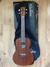 Pacote de ukulele Córdoba (UP-100) tamanho concerto ukulele -4 cordas de aquila comprar usado  Enviando para Brazil