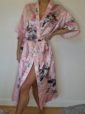 Pink satin oriental d'occasion  Expédié en Belgium
