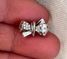 Charm pandora fiocco usato  Novara