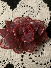 Usado, Broche artesanal com miçangas e fio de tecido flor declaração vermelho/dourado comprar usado  Enviando para Brazil
