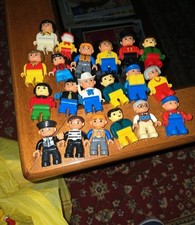 Lotto personaggi lego usato  Algua