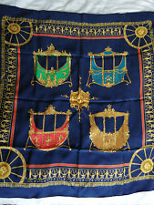 Beau foulard carré d'occasion  Le Muy