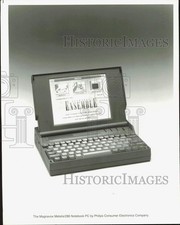 1991 Press Photo Magnavox Metalis 286 Notebook PC por Philips Company - lrb08231 comprar usado 1991 Press Photo Magnavox Metalis 286 Notebook PC por Philips Company - lrb08231 comprar usado  Enviando para Brazil