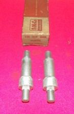 1953 1954 1955 Ford F100 F250 P350 NOS amortecedor traseiro para moldura parafusos prisioneiros superiores comprar usado  Enviando para Brazil