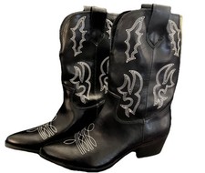 Ariat women size for sale  Davenport