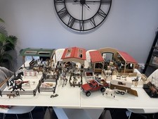 Huge schleich stables for sale  STROUD