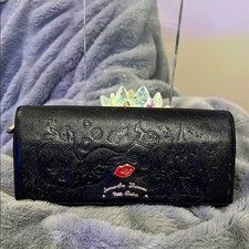 Carteira de couro preta Disney Bela Adormecida Samantha Thavasa excelente estado usado varejo $329, usado comprar usado  Enviando para Brazil