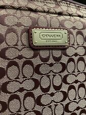 Bolsa Coach Purple Signature Laptop Computer Sleeve 10,5 x 14" com zíper acolchoada comprar usado  Enviando para Brazil