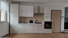 Cucina completa elettrodomesti usato  Vanzaghello