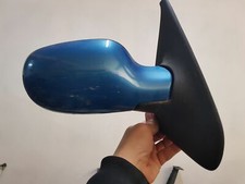 Specchietto retrovisore destro usato  Italia