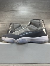 Jordan retro high usato Jordan retro high usato  Spedire a Italy