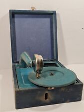 Ancien petit gramophone d'occasion  Aubergenville