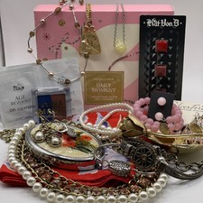 Vtg beauty bundle for sale  Louisville