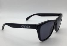 Oakley frogskins sunglasses for sale  BEWDLEY